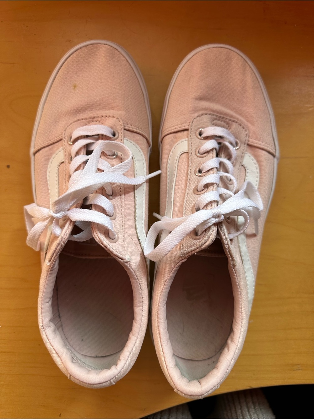 Vans Classic Low-Top Lace-Up Sneakers in Blush Pink and White Womens size 9